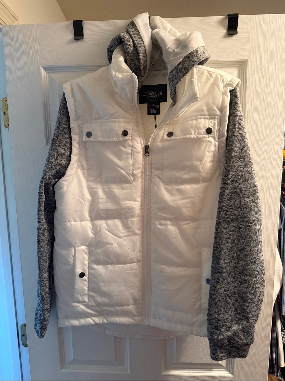 Brooklyn Industries Women’s White Puffer Vest with Gray Knit Sleeves